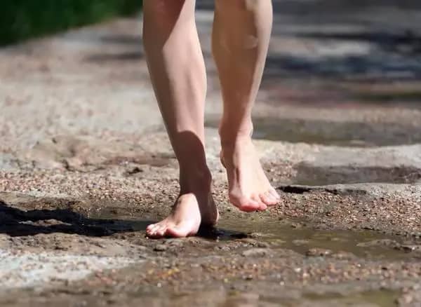 can you go hiking barefoot?
